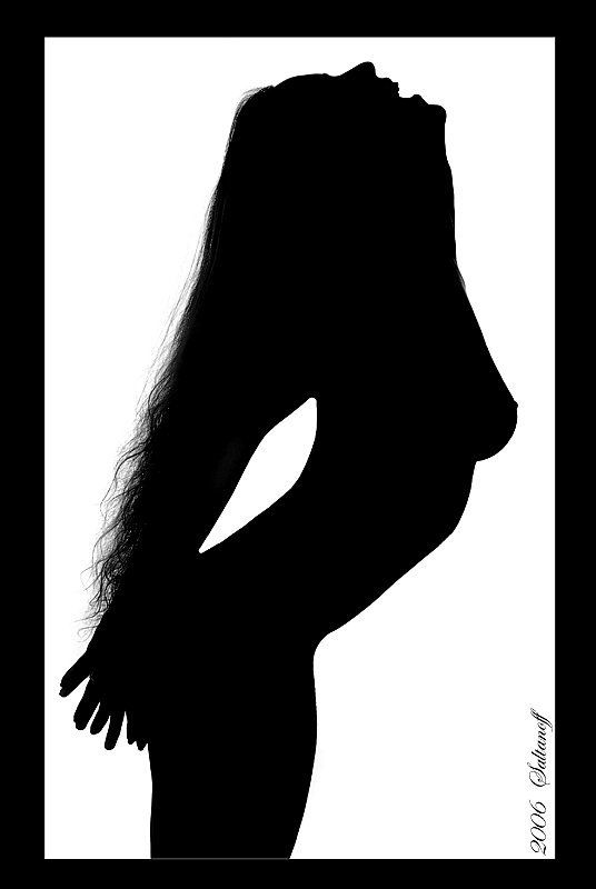 силуэт, ню, девушка рисуем черным на стене....photo preview