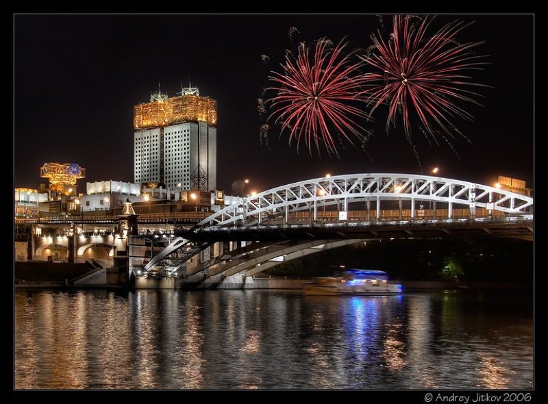 москва, ночь, река, лето, салют, photohunter Ночная феерия.. фото превью