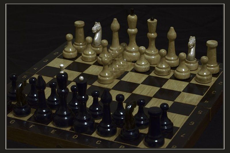 Белые начинают ...photo preview