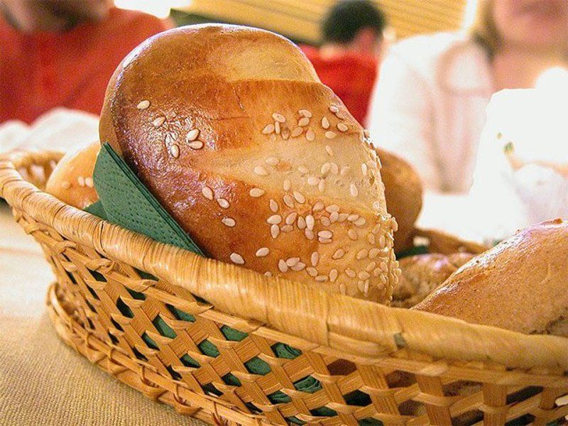 булочка, кунжут Всё на булочке с кунжутом ...photo preview