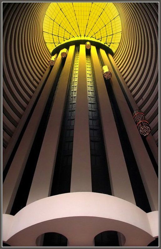 Сингапур, солнце, атриум, лифт К солнцу. Сингапур.photo preview