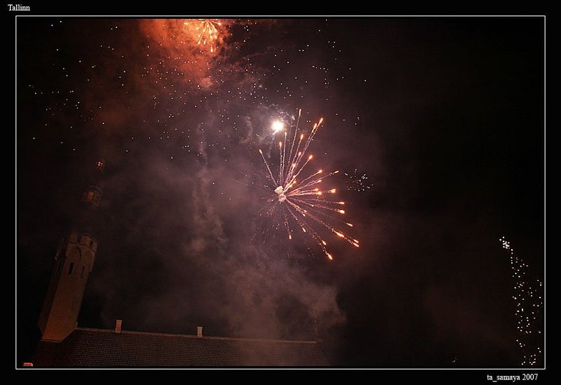 Таллин, Новый год, ночь Новогодний фейерверкphoto preview