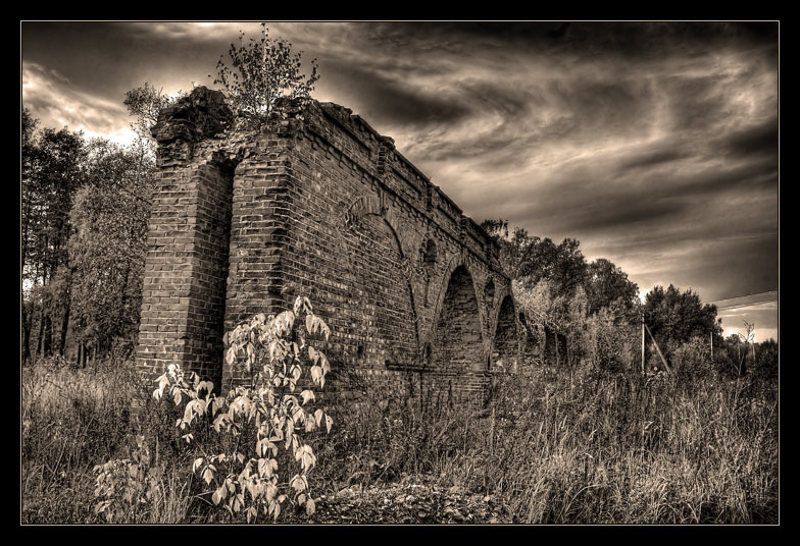 водопровод осень про водопровод...photo preview