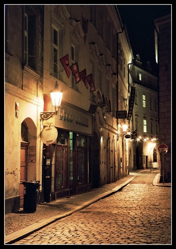 Ночные улочкиphoto preview