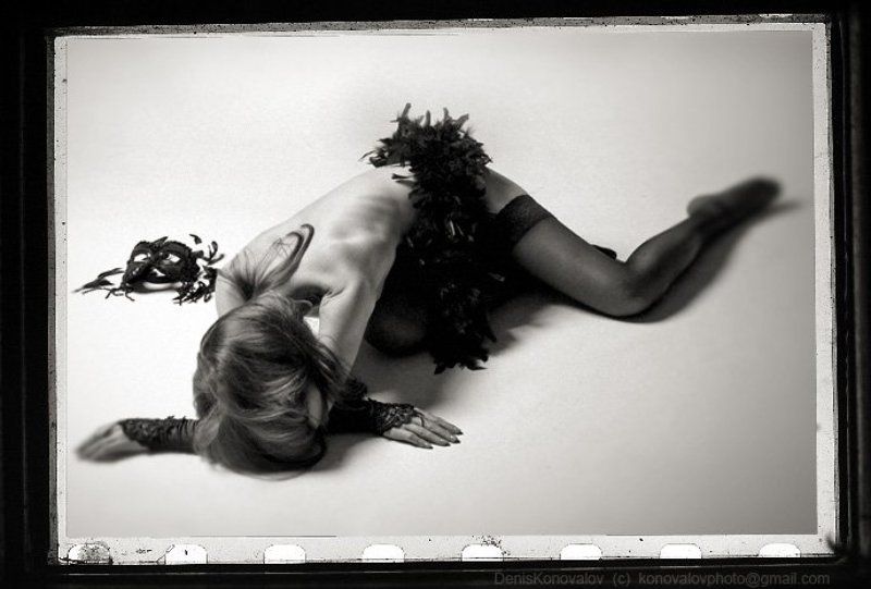 девушка, маска, чб, портрет не смотри на меня...photo preview