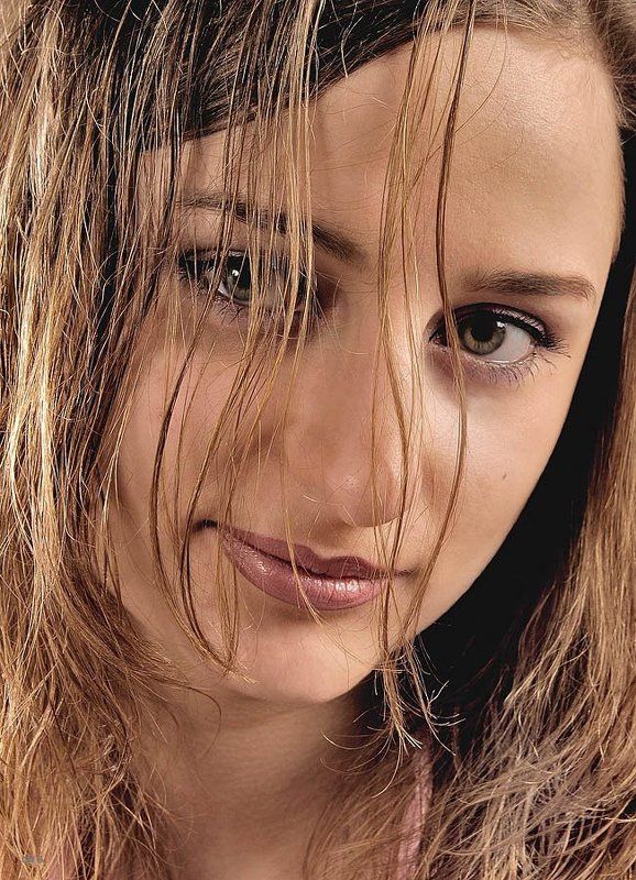 лицо В теплых тонахphoto preview