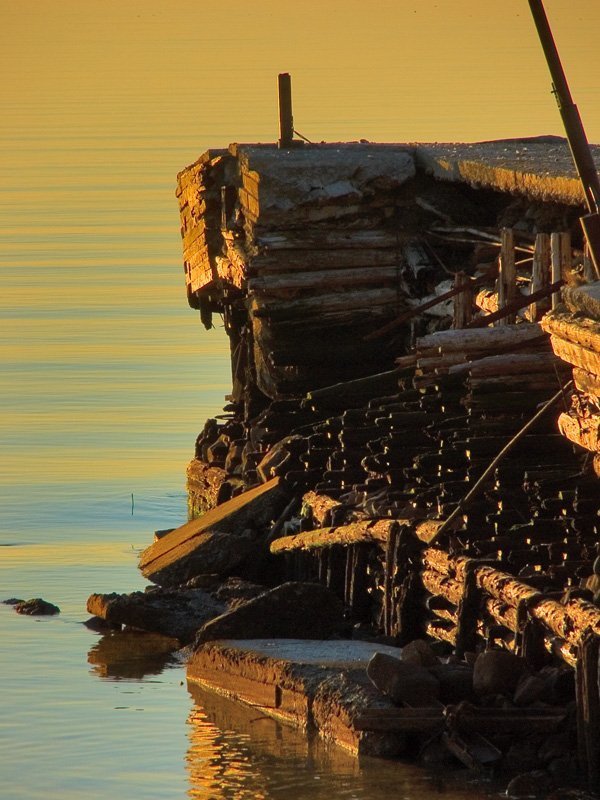Причал, вечер, закат Вечер старого причала фото превью