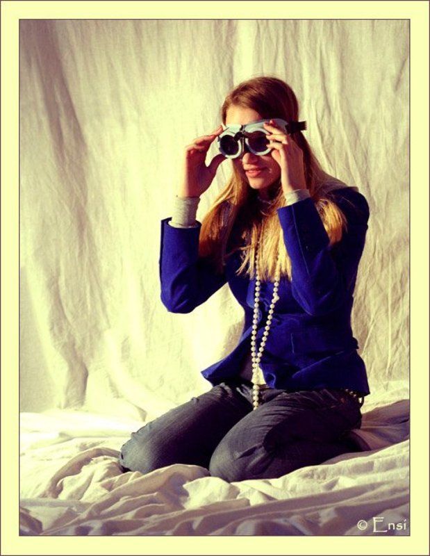 девушка Готовимся к полетуphoto preview