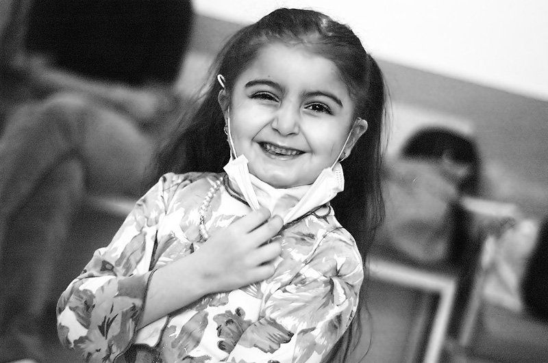 дети девочка улыбка любит фотографироваться...photo preview