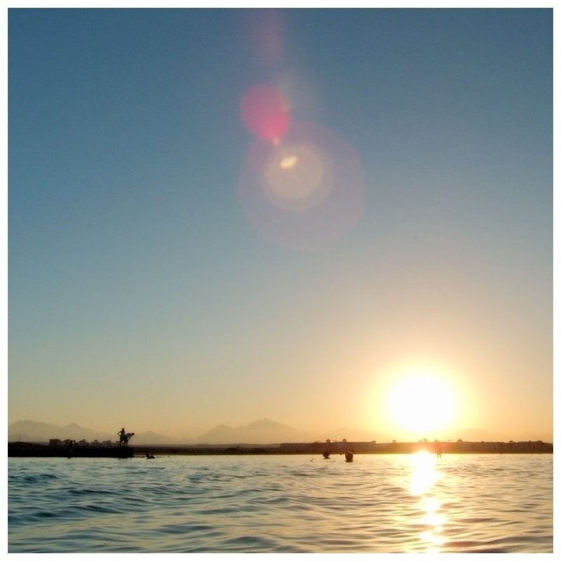 море, горы, человечки Из жизни отдыхающих фото превью