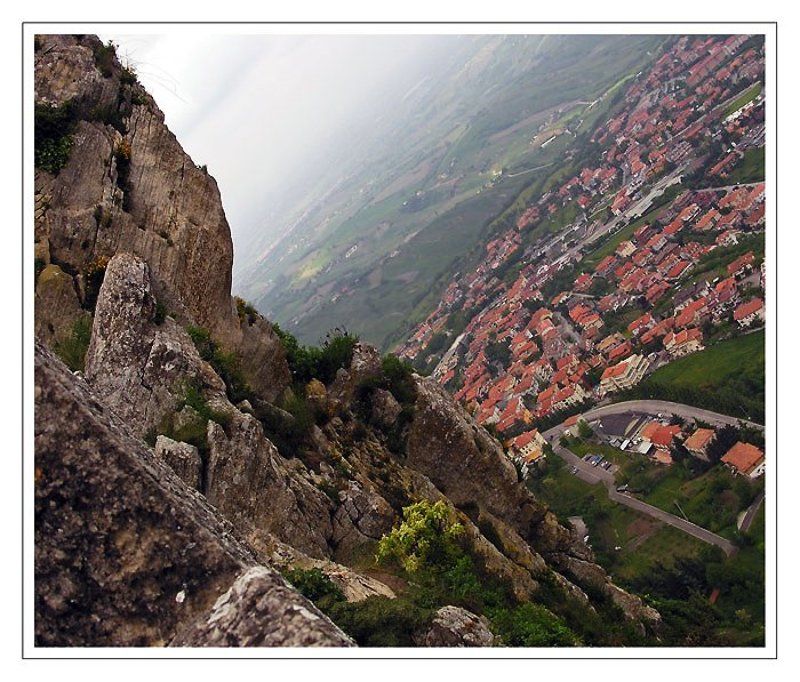 Там, за городской стеной... фото превью