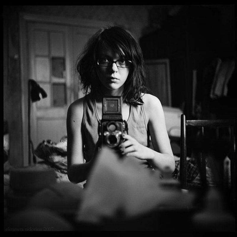 автопортрет, sidorina, 6x6 грустный автопортрет в интерьере.photo preview