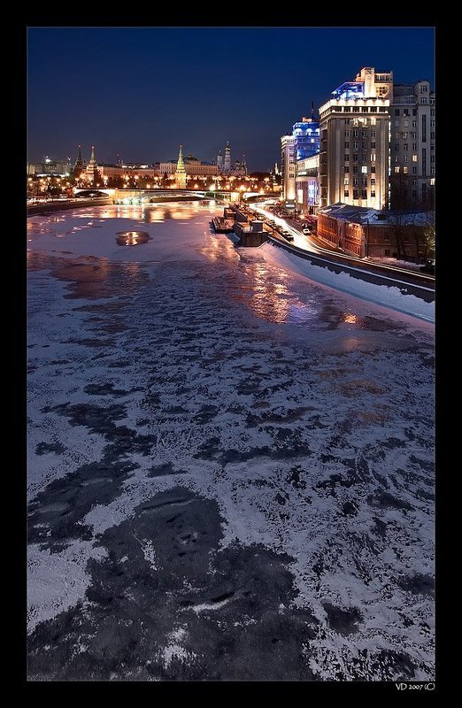 Про февральский ледок на Москва-рекеphoto preview