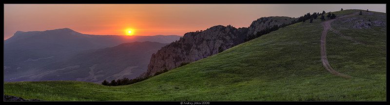 крым, лето, август, горы, демерджи, закат, солнце, солнце, photohunter Панорама с Демерджиphoto preview