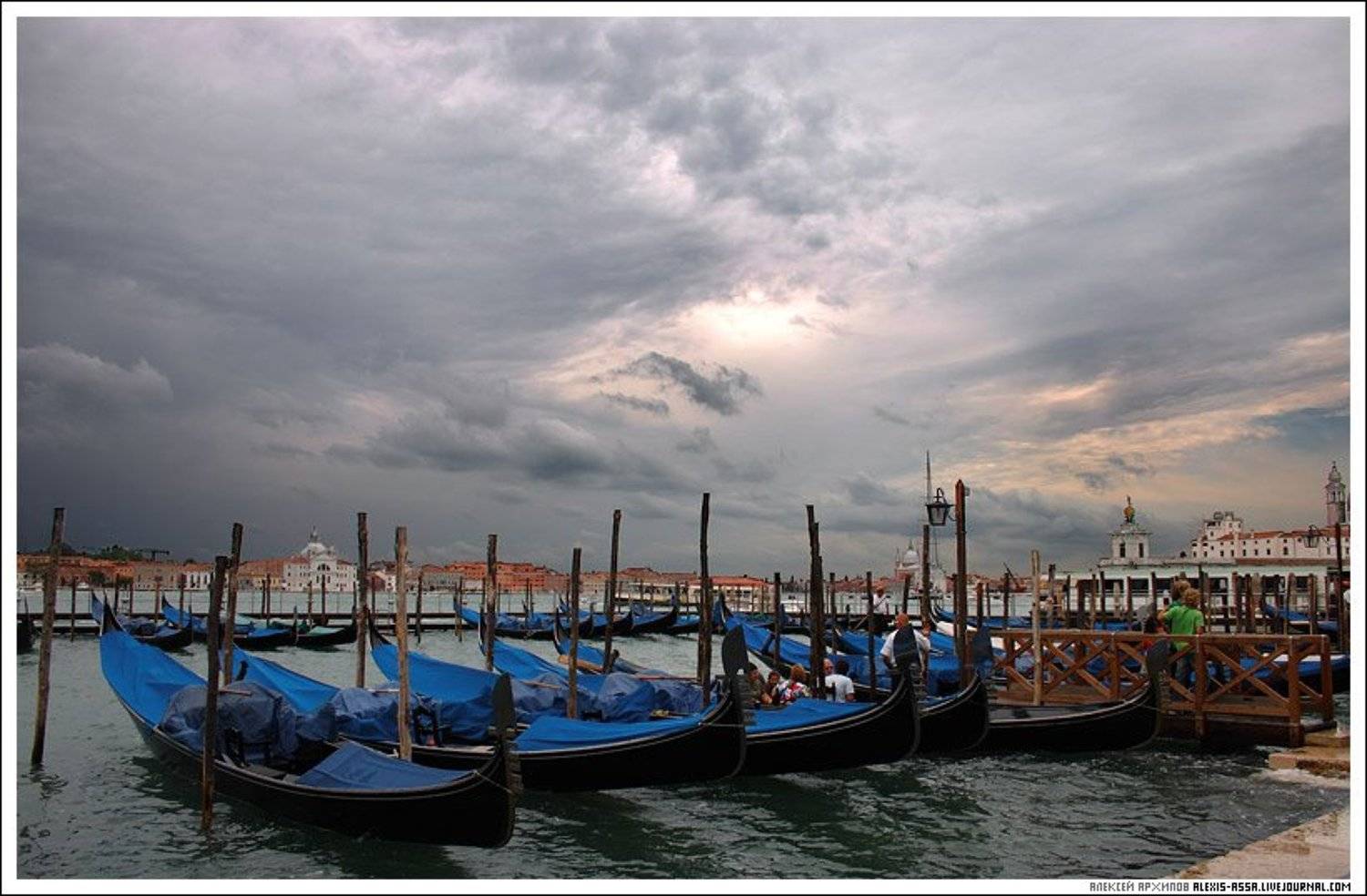 Венеция. Затишье перед бурей.. Автор: Alexis Assa Италия, Венеция, гондола, Alexis Assa