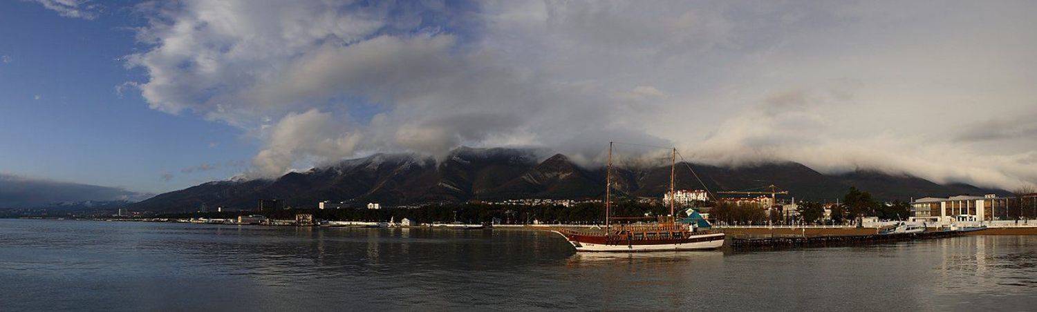 Замечательный город - Геленджик. Автор: denn68 Город Геленджик море пирс панорама, denn68