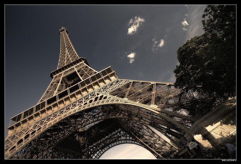 париж широкой поступьюphoto preview