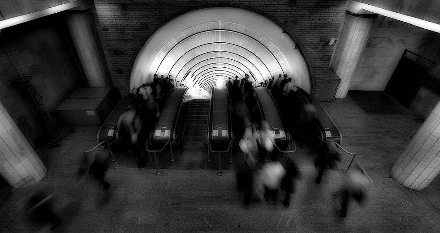 кто в рай_кто в ад.... Автор: voda метро,город,москва,подземка,люди, voda