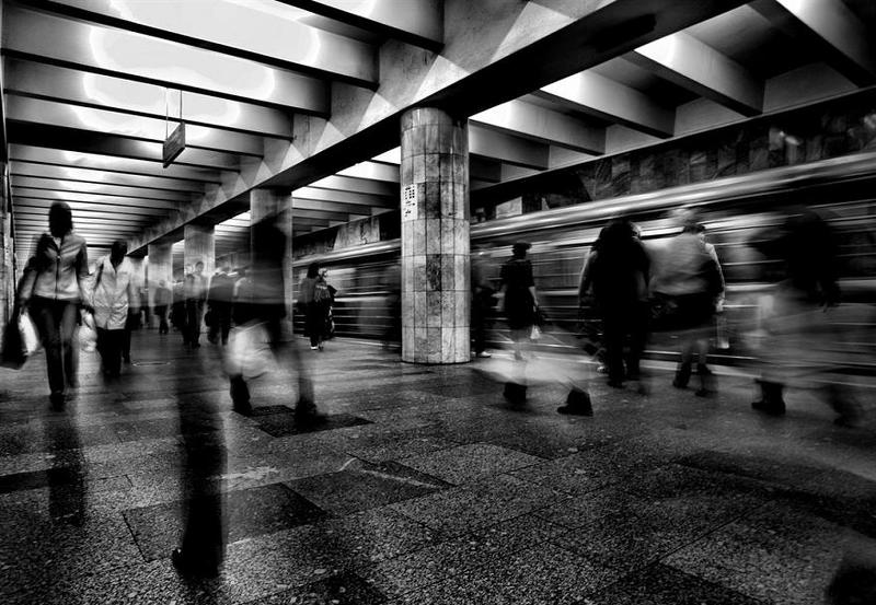метро,город,москва,подземка,люди подземная суета...photo preview