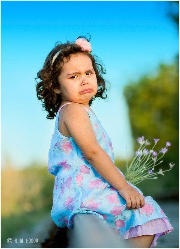 девочка, слезы, плачь Принц не приехал.photo preview