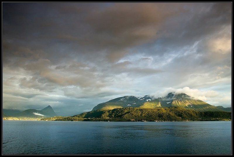 норвегия, norway, фьорд, скалы, олесунн Near of Alesundphoto preview