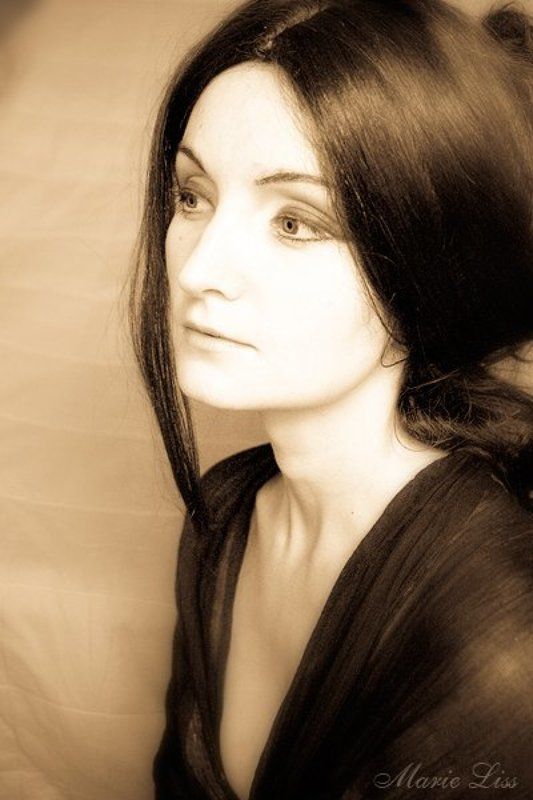 li, girls, onecolor photo preview