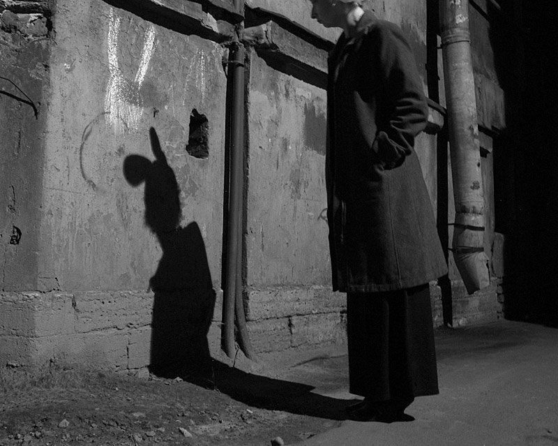 О том, как черный заяц к белому пришелphoto preview