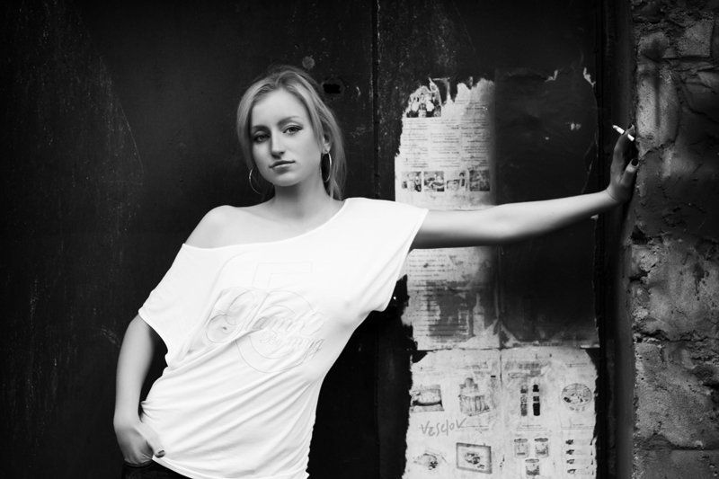 курить...photo preview