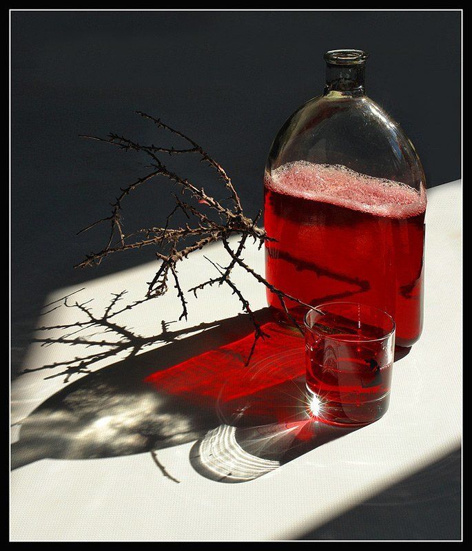 про солнечный свет и забродившее вино фото превью