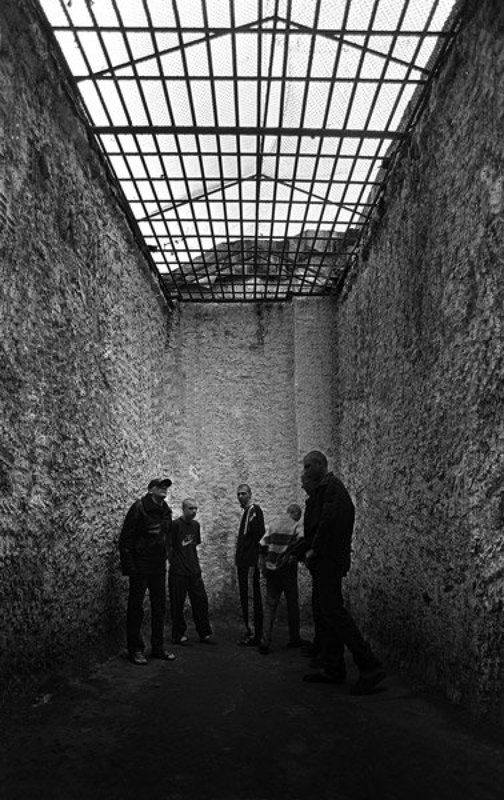 пацаны, прогулка, дворик ДУМАЙ, ПАРЕНЬ... 2photo preview