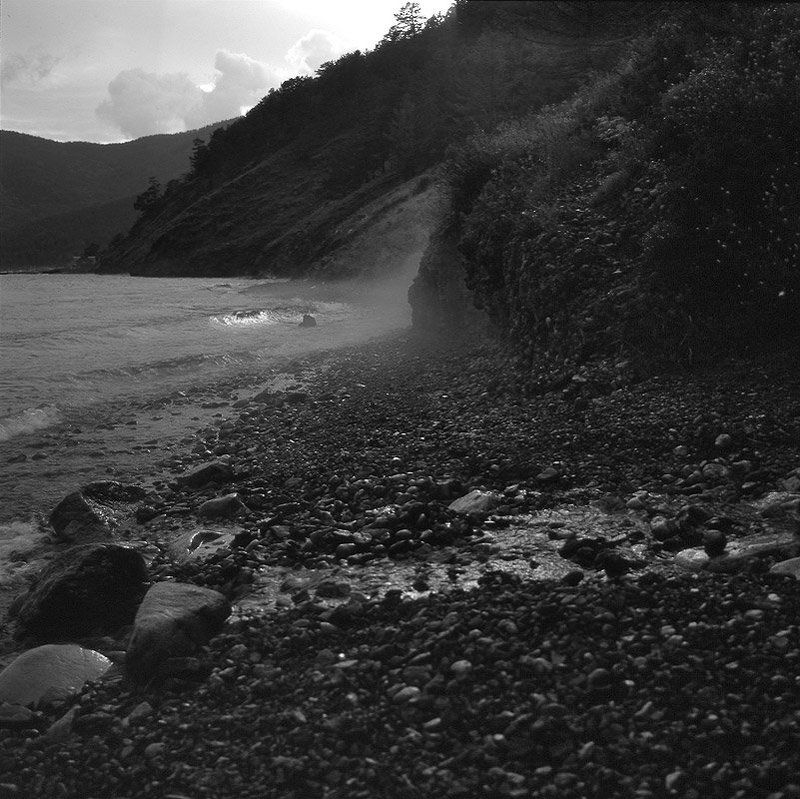 байкал, озеро, вода, берег, туман, камни, волна Холодный берег Байкалаphoto preview