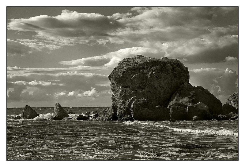 крым, судак, чёрное море, шторм, волна, скалы, горы, лето, природа, облака В Судаке штормит #3photo preview