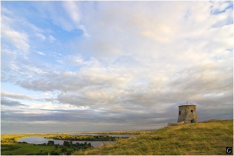 нижняя, кама, елабуга, городище, древнее, башня, крепость, булгары, река, просторы, небо, вечер Древний стражphoto preview