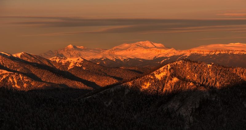 горы, кавказ. март,весна, тхачи, утро , вид, оштен, фишт КТО РАНЬШЕ ВСТАЛ ТОГО И ТАПКИphoto preview