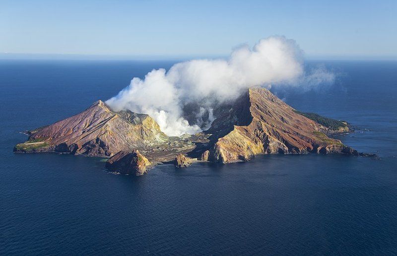 вулкан Остров Белыйphoto preview