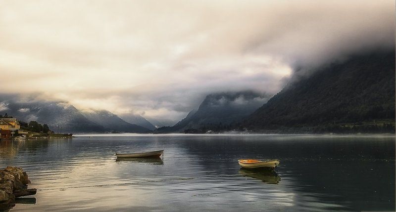 mc, norway Я шагнула на корабль, а кораблик оказался из газеты вчерашней..photo preview