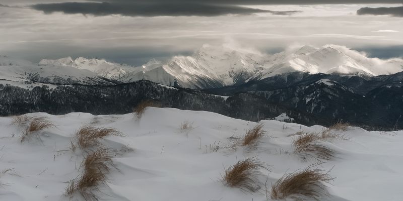 горы, кавказ. март,весна, тхач, ветер ВЕТЕР ШАЛУН ПОДНИМАЛ СНЕЖНЫЕ ФЛАГИphoto preview