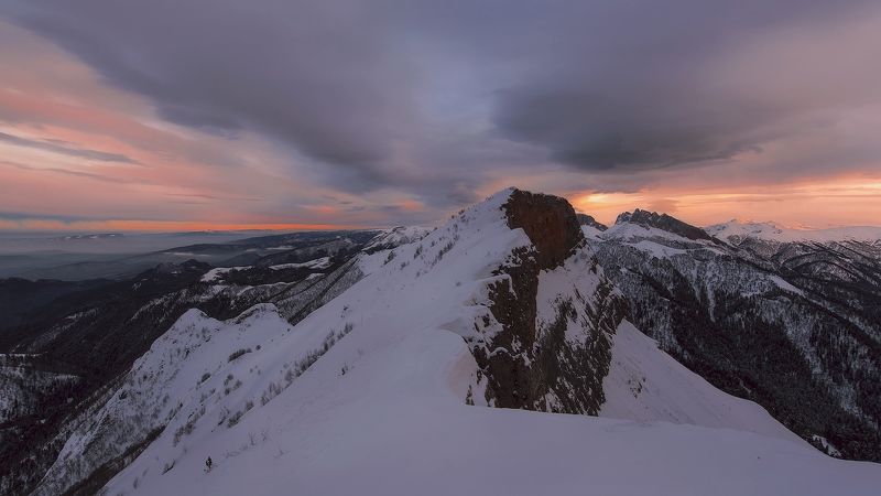 горы, кавказ. март,весна, тхач закат ачешбок УПСС и КОНЧАЕТСЯ ДЕНЬphoto preview