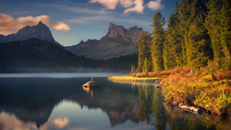 пейзаж, природа, красивая, горы, скалы, пики, камни, озеро, вода, вечер, берег, ергаки, светлое, красноярский край, облака, отражения Вечерние пейзажи озера Светлогоphoto preview