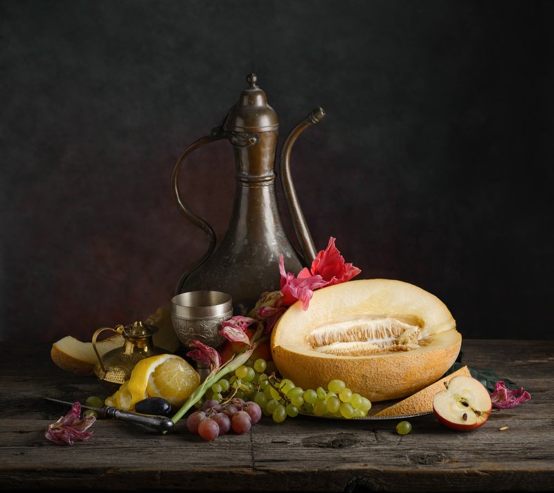 дыня, виноград, лимон, кумган Дынно-виноградный натюрмортphoto preview