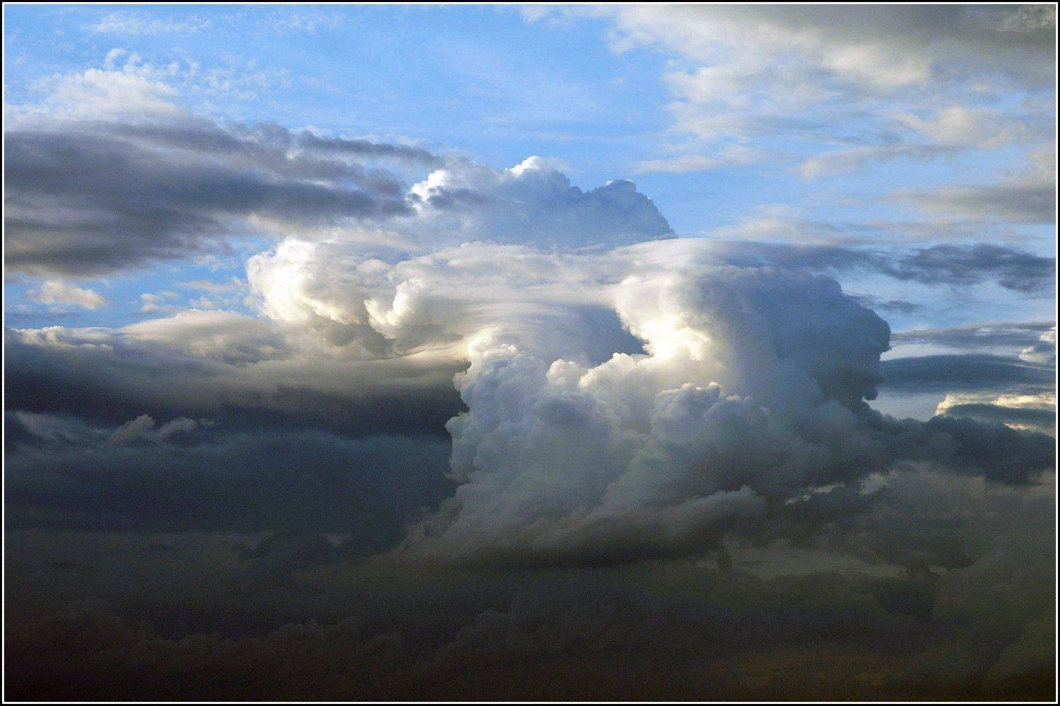 Свет солнца. Автор: Владимир , Владимир