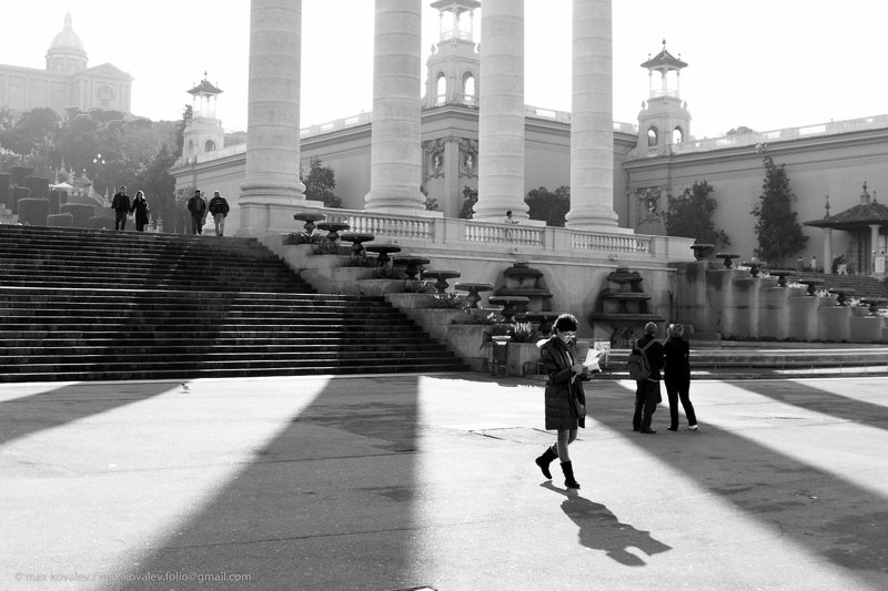 barcelona, montjuik, spain, column, fountain, light, shadow, stairs, step, барселона, испания, монжуик, колонна, лестница, свет, солнечно, ступенька, тень, фонтан Ступени / Stepsphoto preview