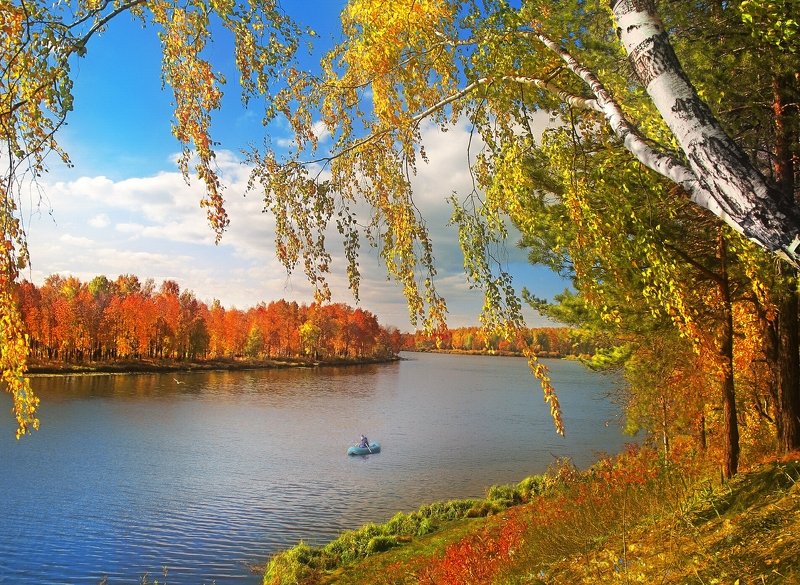 Октябрь уж наступил. Дохнул осенний  хлад…photo preview