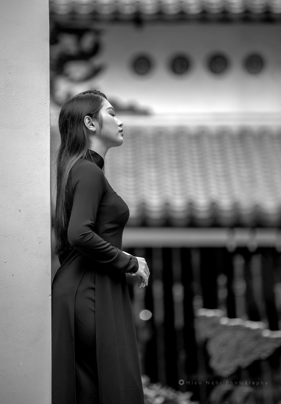 ao dai, long dress, charming, pagoda, traditional, sad Nostalgiaphoto preview