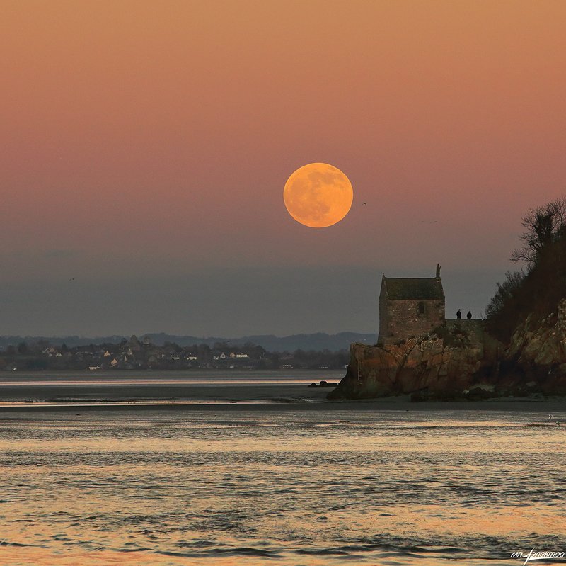 франция,mont saint-michel,france Двое...photo preview
