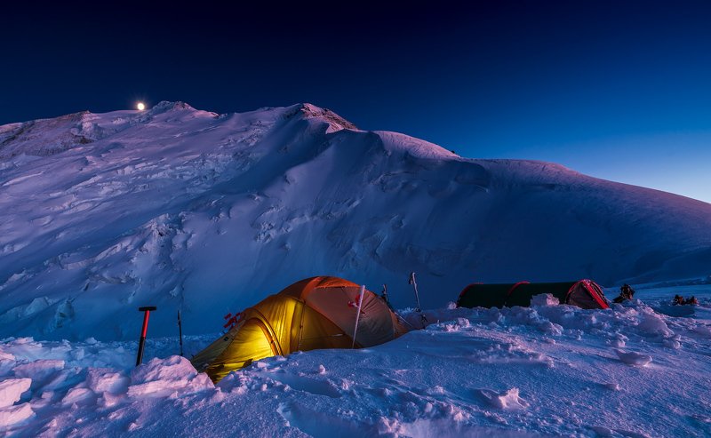 тянь-шань, горы, мраморная стен, ночь, луна, лагерь, баянкол Восход луны над пиком Мраморная Стена (6231м)photo preview