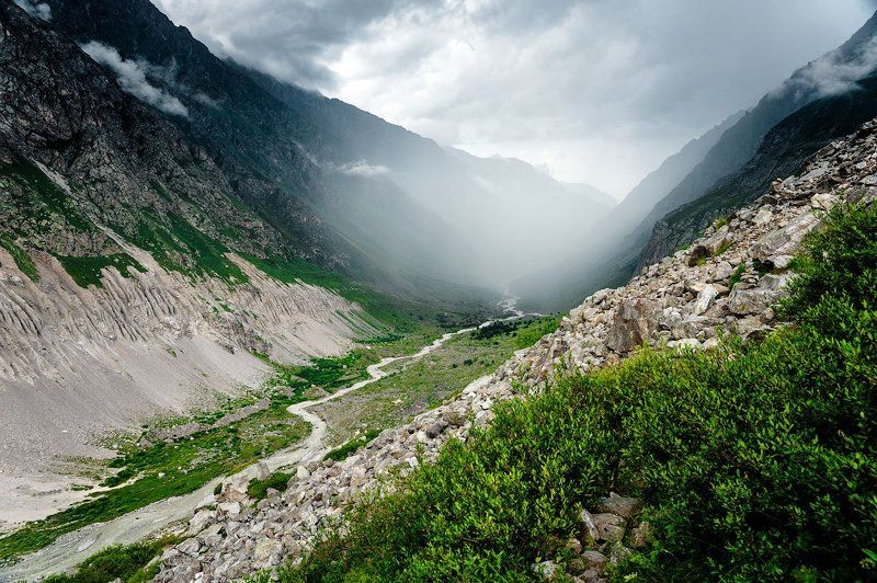 кавказ, горы, ущелье По ущельям крадётся...photo preview