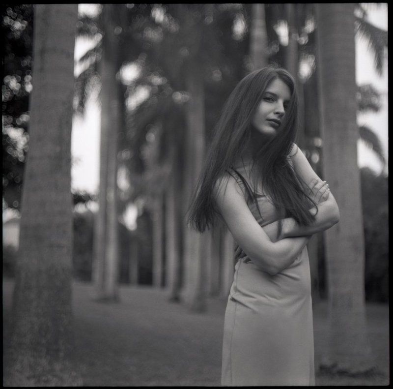 120, 6x6, medium format, girl, bw, kodak, t-max Tina фото превью