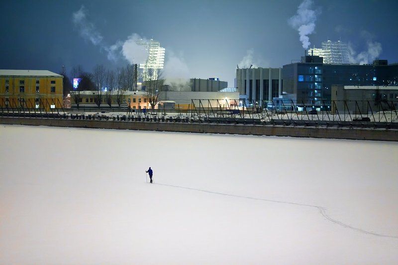 Большой город..маленькие люди...photo preview