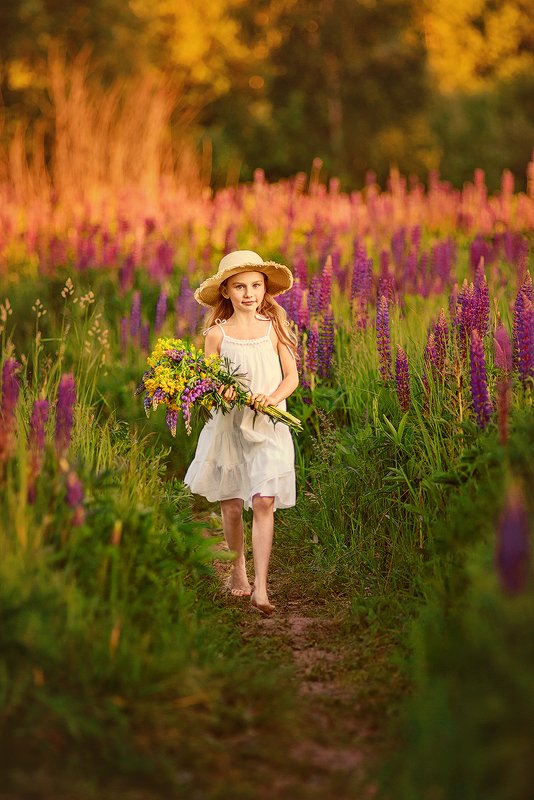 летняя фотосессия, люпиновое поле, люпины, детская фотосессия, детская фотография, kid, children, child, childhood, детство, children photography, детский портрет, дети, детство, children, childhood, children. portrait, дети модели, дети модели москва Лизаphoto preview